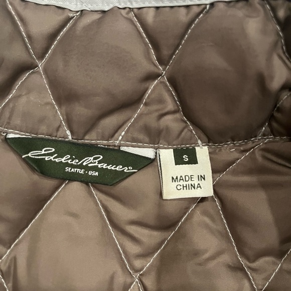 [S]Eddie Bauer EB550 Women's Quilted Silver Down Vest - Picture 5 of 10